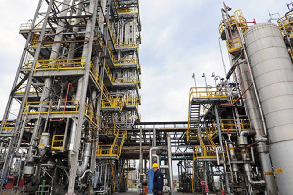 Fabricação de produtos químicos cai 6,64%, diz Abiquim