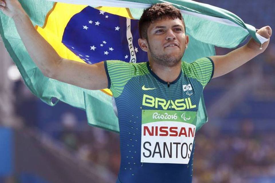 Brasileiro ganha ouro nos 100 metros rasos na Paralimpíada