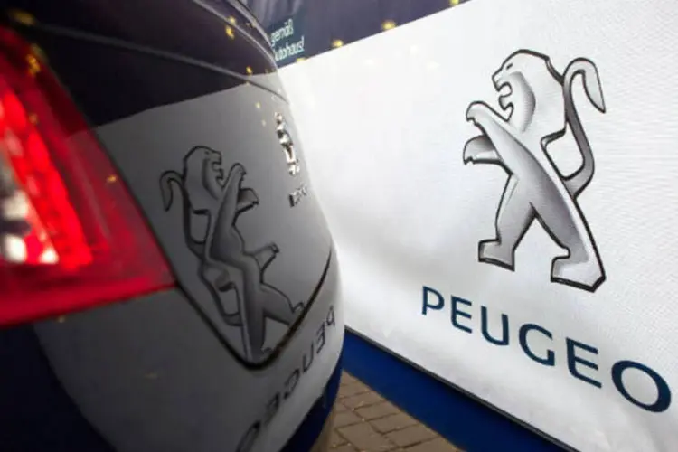 
	Peugeot: empresa provocou a ira de ministros e trabalhadores franceses no ano passado pelo fechamento de uma grande f&aacute;brica e 8.000 empregos adicionais
 (Krisztian Bocsi/Bloomberg)