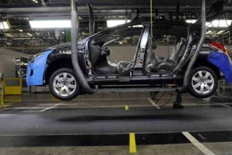 A decisão do Brasil causa apreensão no setor automotivo uruguaio, que a cada ano exporta 15 mil veículos por US$ 150 milhões ao país, gerando emprego direto a mil pessoas (Sebastien Bozon/AFP)