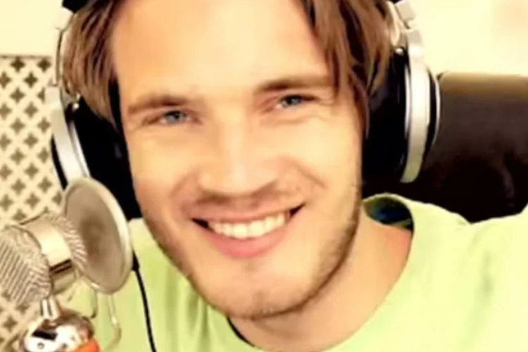 
	Felix Kjellberg (PewDiePie): ele criou sua fama fazendo v&iacute;deos em que joga e comenta diversos&nbsp;games
 (Reprodução/YouTube/PewDiePie)