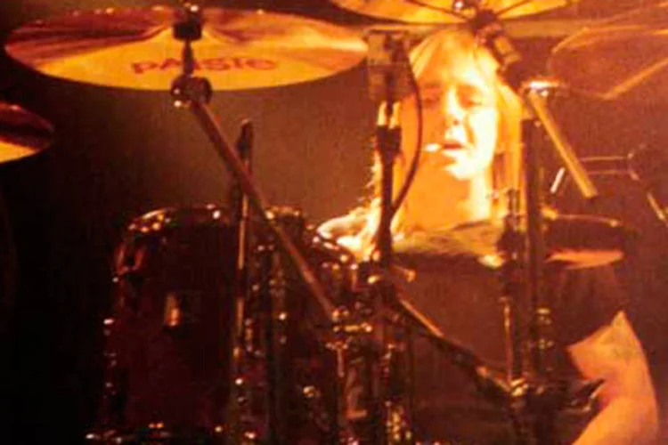 
	Phil Rudd: autoridades judiciais estimaram que as acusa&ccedil;&otilde;es n&atilde;o est&atilde;o suficientemente fundamentadas
 (Ac-dcfreak785/WikimediaCommons)