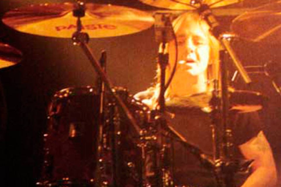 Justiça ignora acusação contra baterista do AC/DC