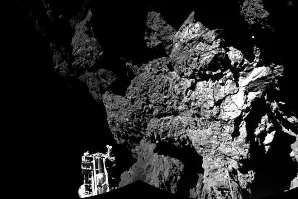 Robô Philae segue trabalhando, mas está ficando sem energia
