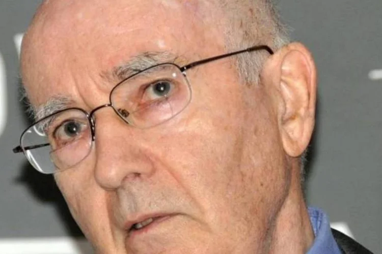 Kotler: "Toda companhia agora está em um aquário com muitas pessoas discutindo os méritos de seus produtos e de suas marcas" (Wikimedia Commons)