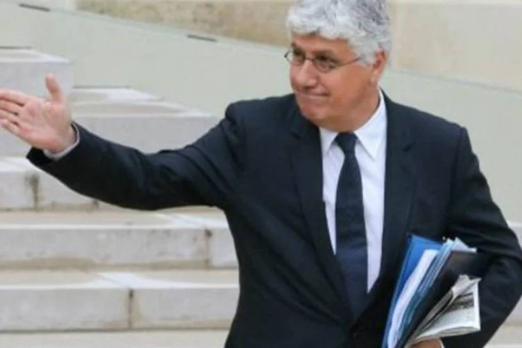 
	Philippe Martin: ministro franc&ecirc;s da Ecologia declarou que lei que pro&iacute;be fratura hidr&aacute;ulica para explorar o g&aacute;s de xisto &eacute; agora &quot;inatac&aacute;vel juridicamente&quot;
 (AFP)
