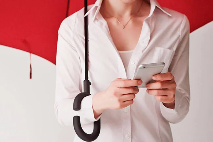 Phone-brella, da operado KT (Divulgação)