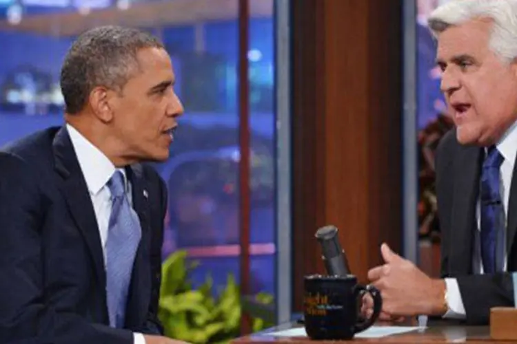
	Barack Obama conversa com o apresentador e comediante Jay Leno em programa da NBC, na Calif&oacute;rnia: presidente destacou que n&atilde;o aconteceram mudan&ccedil;as na rela&ccedil;&atilde;o entre EUA e R&uacute;ssia
 (Mandel Ngan/AFP)