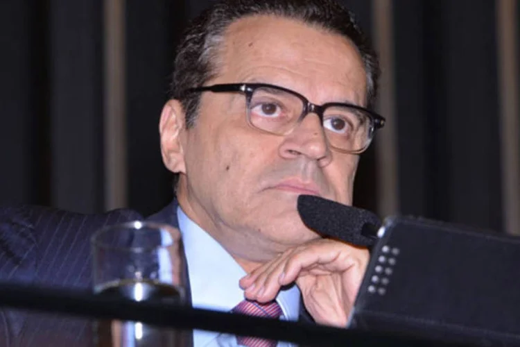 
	Henrique Eduardo Alves: Alves dever&aacute; enfrentar o PT na disputa
 (Valter Campanato/ABr)