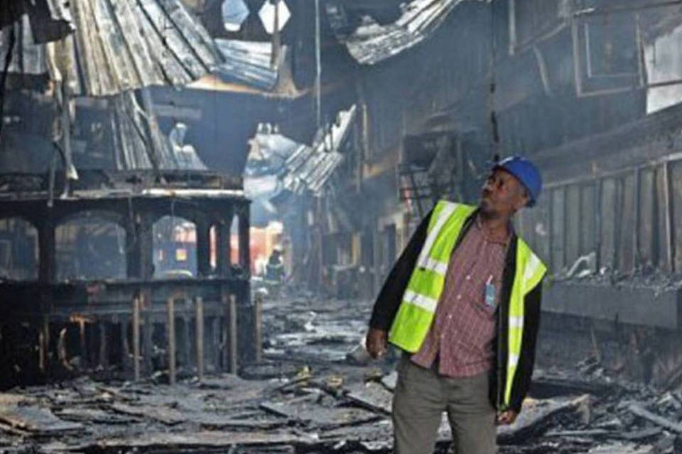 Grande incêndio devasta o aeroporto de Nairóbi, no Quênia