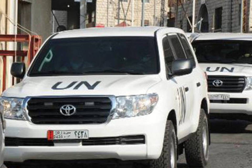 ONU retoma ajuda humanitária com envio de comboio à Síria