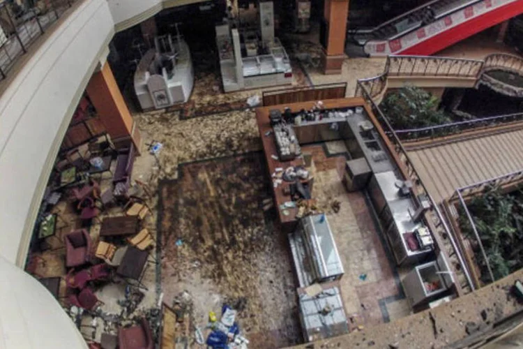 
	Centro comercial Westgate, em Nair&oacute;bi, ap&oacute;s ataque:&nbsp;recompensa &eacute; de 500 mil xelins (US$ 5,8 mil)
 (Getty Images)