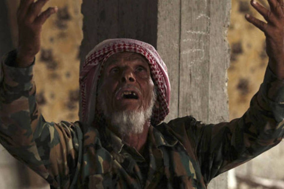Facções pedem fim de choques entre Al Qaeda e ELS na Síria