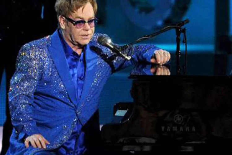 Elton John: "castigo divino por participar em um viveiro de sodomia cairá tanto sobre os que assistirem ao show quanto sobre os que participarem dele", disse clérigo (Kevin Winter/AFP)