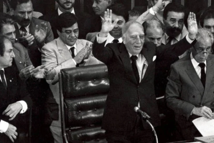 Assembleia Constituinte de 1988: texto elaborado na época determina as estruturas e instituições democráticas do país (Arquivo/Agência Brasil)
