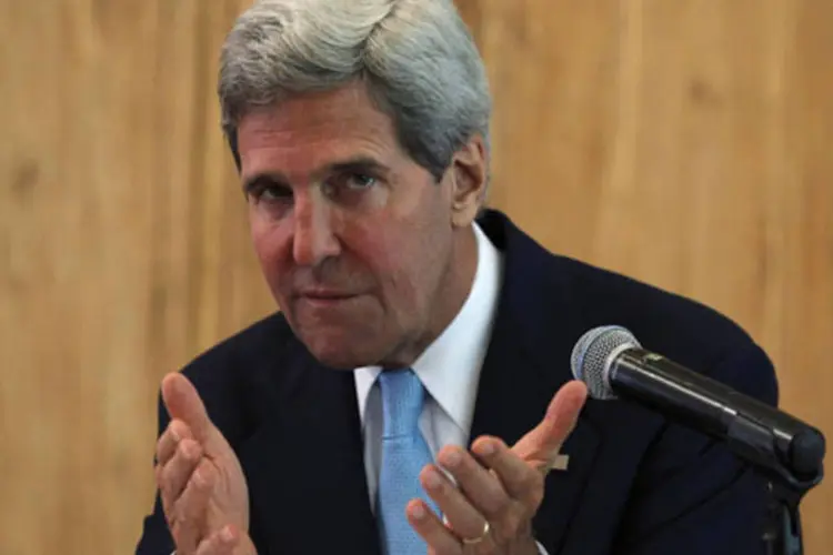 
	John Kerry: secret&aacute;rio de Estado americano manteve uma conversa com o ministro das Rela&ccedil;&otilde;es Exteriores saudita, Saud al-Faisal&nbsp;
 (Beawiharta/Reuters)