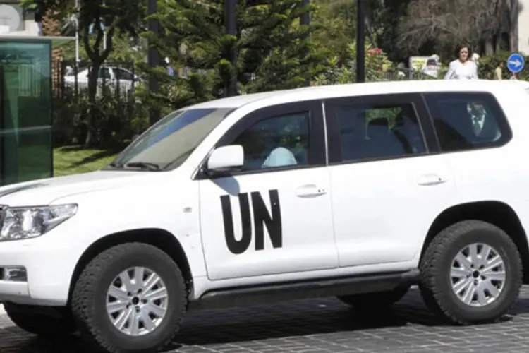 
	Carro da ONU na S&iacute;ria com inspetores em armas qu&iacute;micas:&nbsp;secret&aacute;rio-geral da Otan insistiu que as Na&ccedil;&otilde;es Unidas e a Opaq devem continuar liderando o processo
 (Khaled al-Hariri/Reuters)