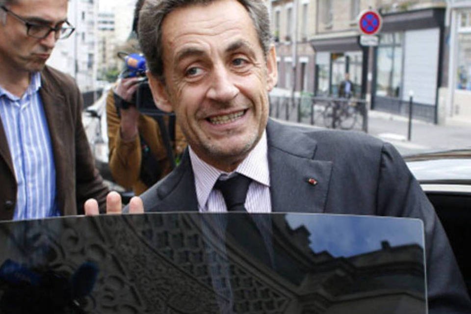 Partido de Sarkozy lidera eleições locais na França