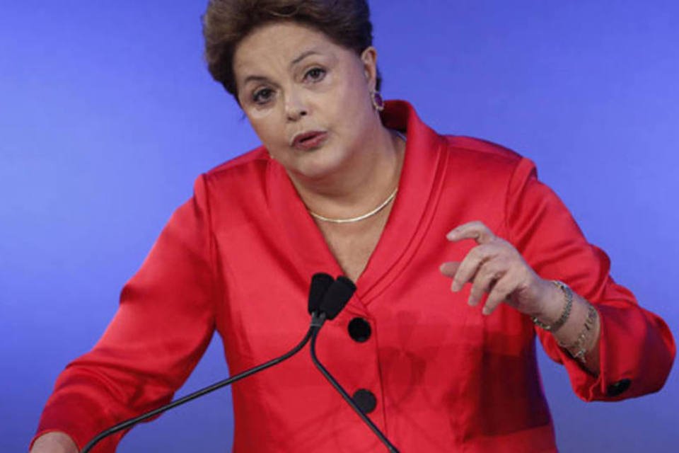 Campo de Libra fortalecerá a indústria naval, afirma Dilma
