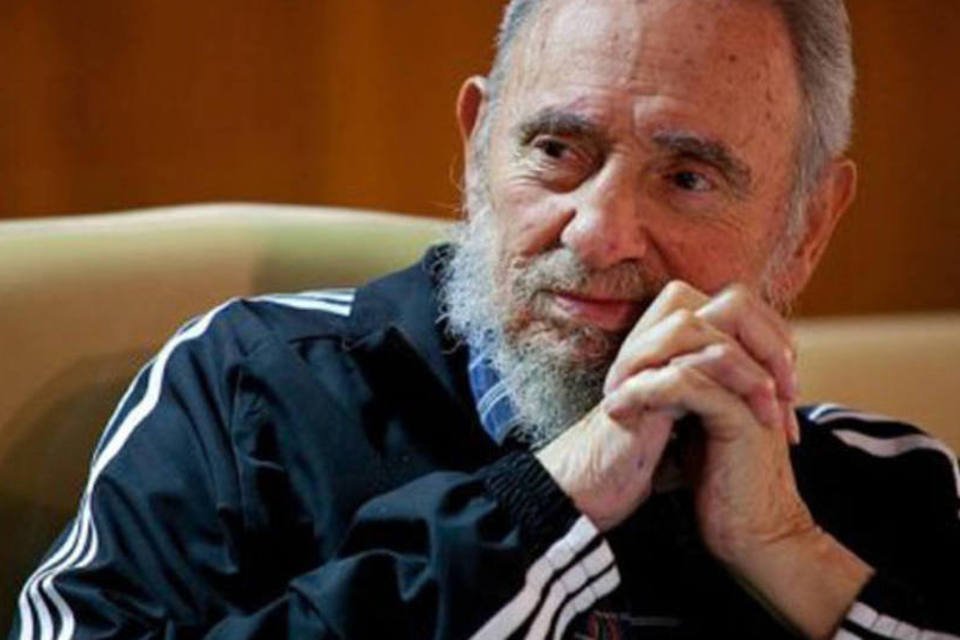 Fidel Castro aparece em público pela 1ª vez em 9 meses
