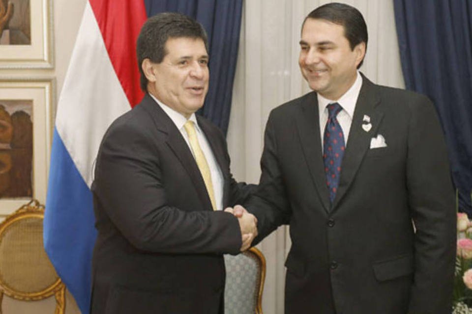 Federico Franco entrega poder ao Congresso paraguaio