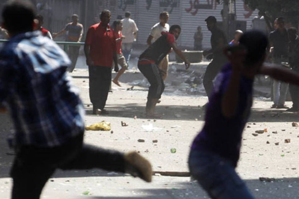 Choques no Cairo deixam mais de 100 mortos, dizem islamitas