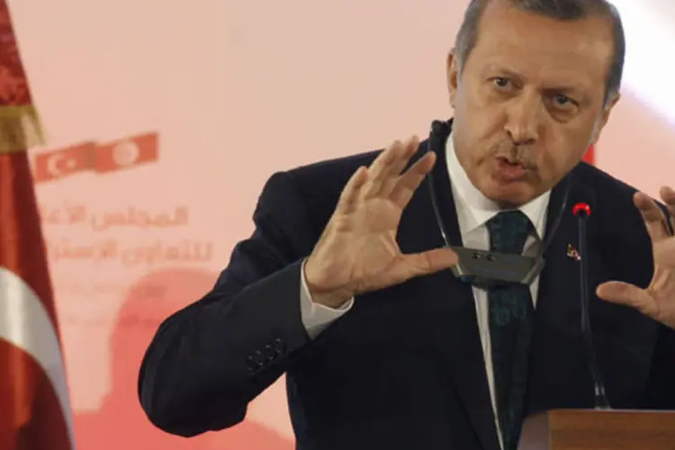 
	O primeiro-ministro da Turquia, Recep Tayyip Erdogan: &quot;por tr&aacute;s do golpe no Egito est&aacute; Israel. Dispomos de documentos sobre isto&quot;, disse
 (Zoubeir Souissi/Reuters)