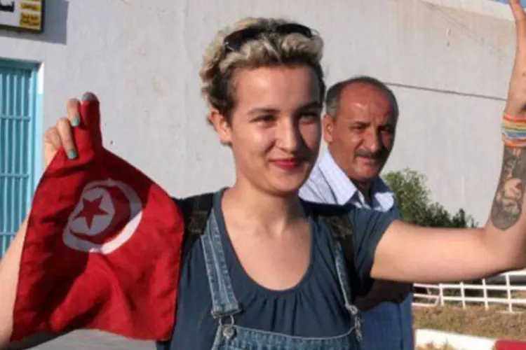 Amina Sboui, ativista colocada em liberdade: "não quero que meu nome seja associado a uma organização islamofóbica", disse (Beichir Bettaieb/AFP)