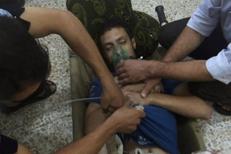 Duma: "O ataque com armas químicas foi um ato bárbaro que custou 75 vidas, incluindo das de crianças", disse porta-voz do governo britânico (Ammar Dar/Reuters)