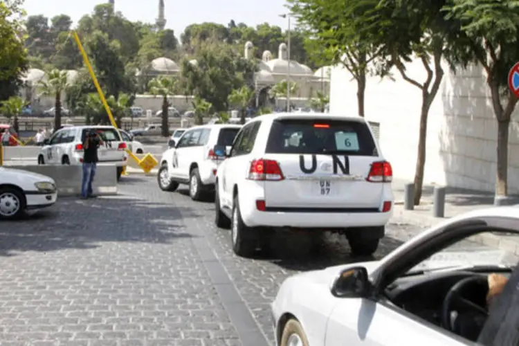 Veículos da ONU na Síria: "veículo da equipe de Investigação de Armas Químicas foi atingido várias vezes por disparos", disse organização (Khaled al-Hariri/Reuters)