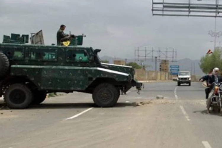 
	Posto de controle no I&ecirc;men: as autoridades iemenitas combatem a organiza&ccedil;&atilde;o terrorista com o apoio log&iacute;stico dos Estados Unidos&nbsp;
 (Mohammed Huwais/AFP)