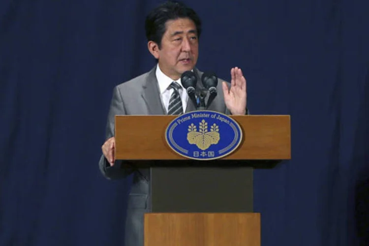 Primeiro-ministro do Japão, Shinzo Abe: governo "tomará as rédeas e iniciará todas as medidas necessárias", disse (Fadi Al-Assaad/Reuters)