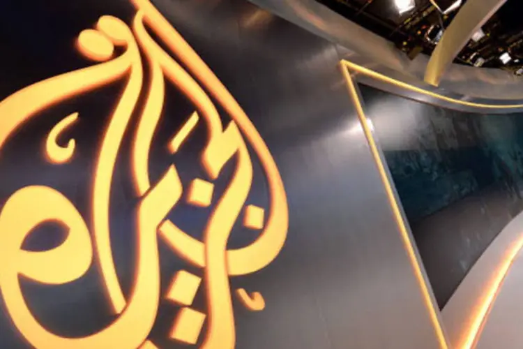 
	Logo da Al Jazeera em est&uacute;dio: pris&atilde;o de experiente jornalista na Alemanha &eacute; mais um caso de conflito legal entre o grupo e o governo do Egito
 (Getty Images)