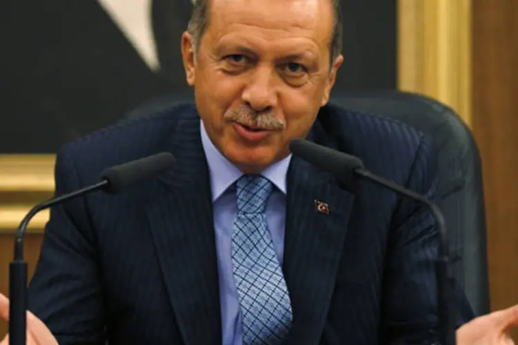 
	Primeiro-ministro turco Recep Tayyip Erdogan:&nbsp;&quot;H&aacute; uma grande necessidade de paz na regi&atilde;o e vemos Istambul e os an&eacute;is ol&iacute;mpicos como um sinal de paz e amizade&quot;
 (Umit Bektas/Reuters)