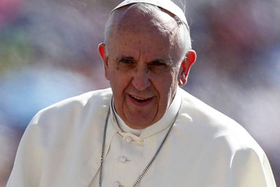 Quem segue sua consciência é perdoado, diz papa a descrentes