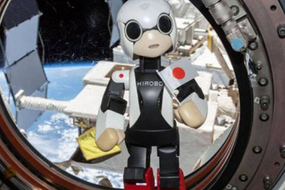 Robô japonês pronuncia as primeiras palavras no espaço