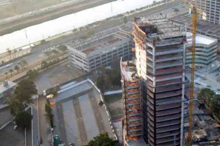 Prédio em construção em São Paulo: custo do metro quadrado da construção ficou em R$ 840,76 em agosto (Wikimedia Commons)