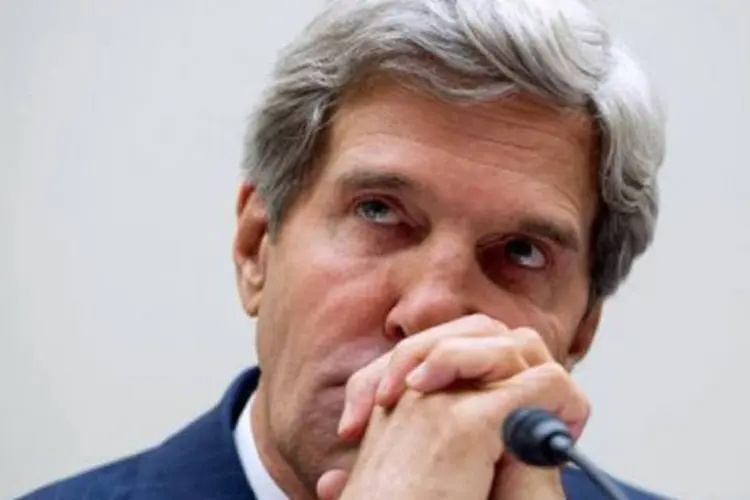 
	O secret&aacute;rio de Estado dos EUA, John Kerry, est&aacute; na Europa em busca de apoio para uma ofensiva militar contra Assad
 (Jim Watson/AFP)