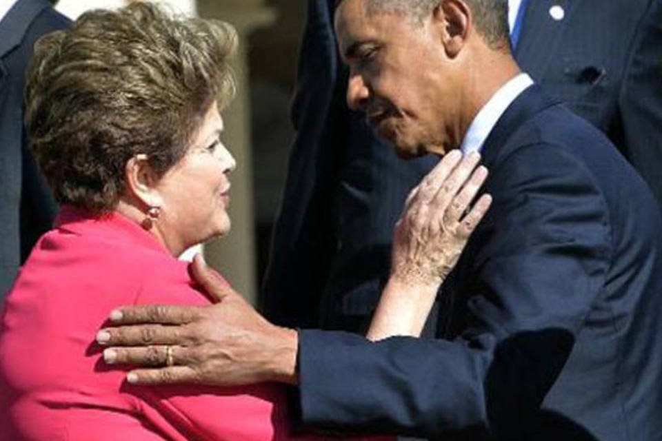 Obama agradece Dilma pela atuação do Brasil na COP-21