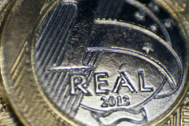 
	&quot;A a&ccedil;&atilde;o de rating reflete o risco crescente de que o baixo crescimento e a piora dos indicadores de d&iacute;vida sinalizem uma redu&ccedil;&atilde;o na qualidade de cr&eacute;dito do Brasil&quot;, afirmou a ag&ecirc;ncia
 (Dado Galdieri/Bloomberg)