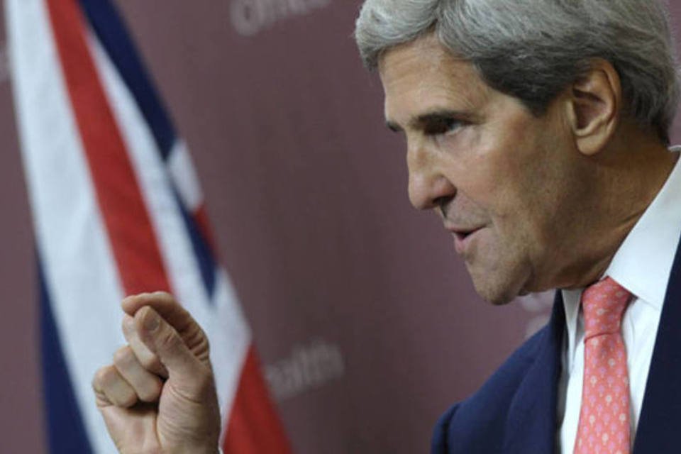 
	Secret&aacute;rio de Estado dos EUA, John Kerry: &nbsp;&quot;O tempo &eacute; curto. N&atilde;o vamos perder tempo discutindo o que j&aacute; sabemos&quot;
 (Susan Walsh/Pool/Reuters)