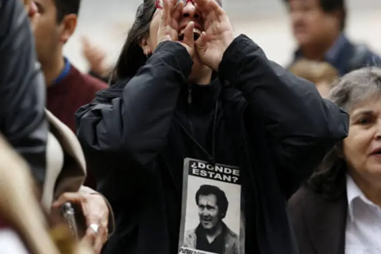 Protesto relembra ditadura no Chile: a AI pede também a adoção de medidas para garantir justiça, verdade e reparação às vítimas (Ivan Alvarado/Reuters)