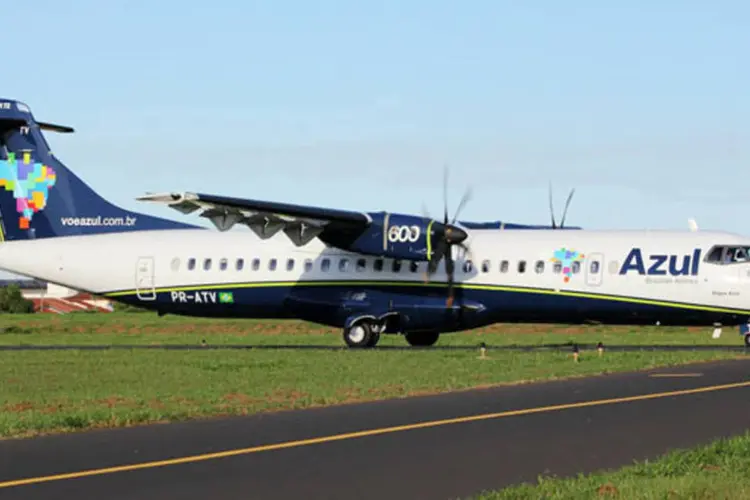 
	Avi&atilde;o ATR da Azul Linhas A&eacute;reas: a Azul desistiu em junho pela terceira vez de seu planejado IPO
 (Wikimedia Commons)