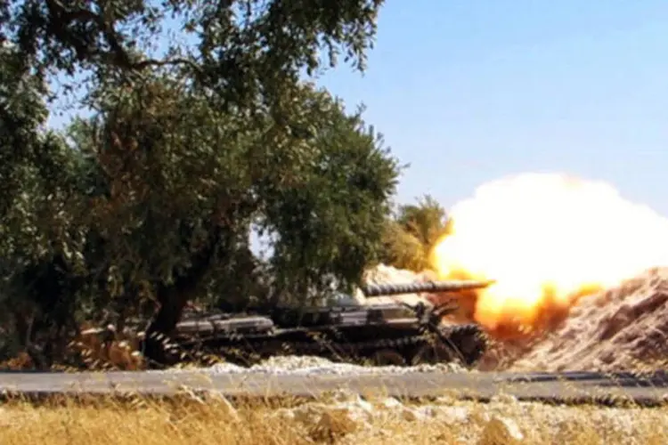 Tanque rebelde sírio: controle de armas químicas sírias  reduz chance de "emprego da força militar por parte dos Estados Unidos", disse deputado russo (Getty Images)