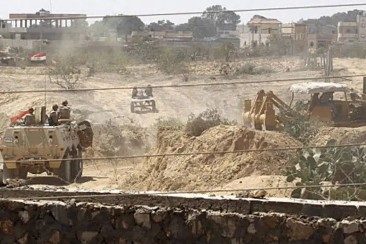 Região do Sinai: soldados governamentais também destruíram mais de 200 refúgios de supostos terroristas (Getty Images)
