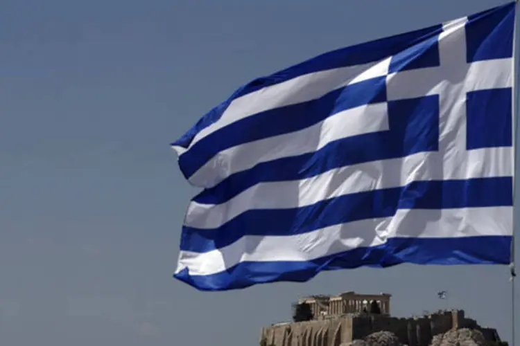
	Bandeira da Gr&eacute;cia: hoje, o governo de Atenas garantiu que &quot;isso n&atilde;o corresponde &agrave; realidade&quot;
 (John Kolesidis/Reuters)