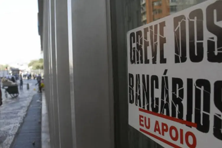 Greve dos Bancários no RJ, em setembro de 2012: proposta do Comando Nacional do segmento é deflagrar a greve (Tânia Rêgo/ABr)