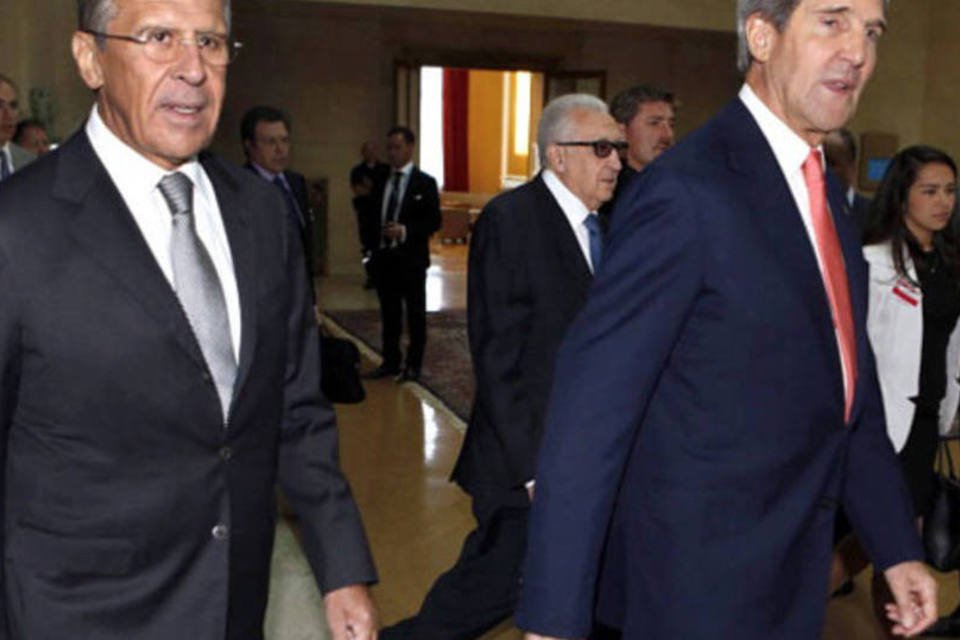 Kerry e Lavrov fixarão data da conferência de paz para Síria