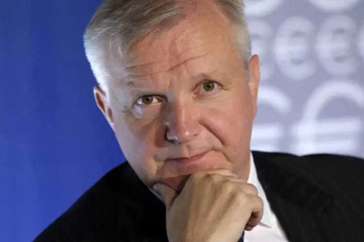 Vice-presidente da Comissão Europeia, Olli Rehn: "certamente não é o momento de gritar que a crise está resolvida", afirmou (Ints Kalnins/Reuters)