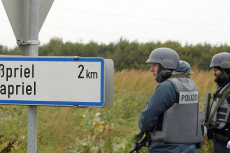 Policiais em ação contra caçador na Áustria: porta-voz da polícia disse que a situação é "extremamente terrível" (Getty Images)
